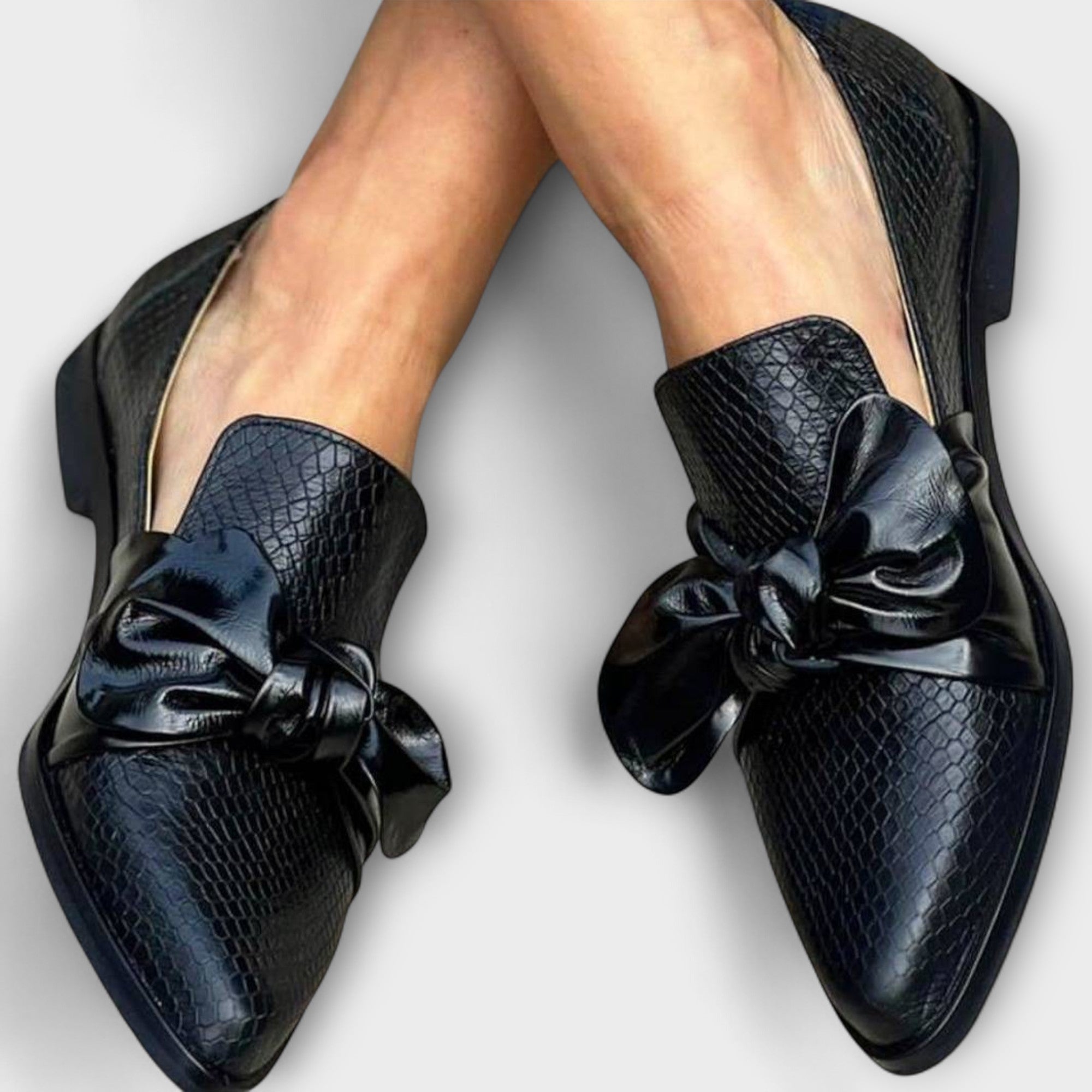 Claudia - Loafer met Strikdetail
