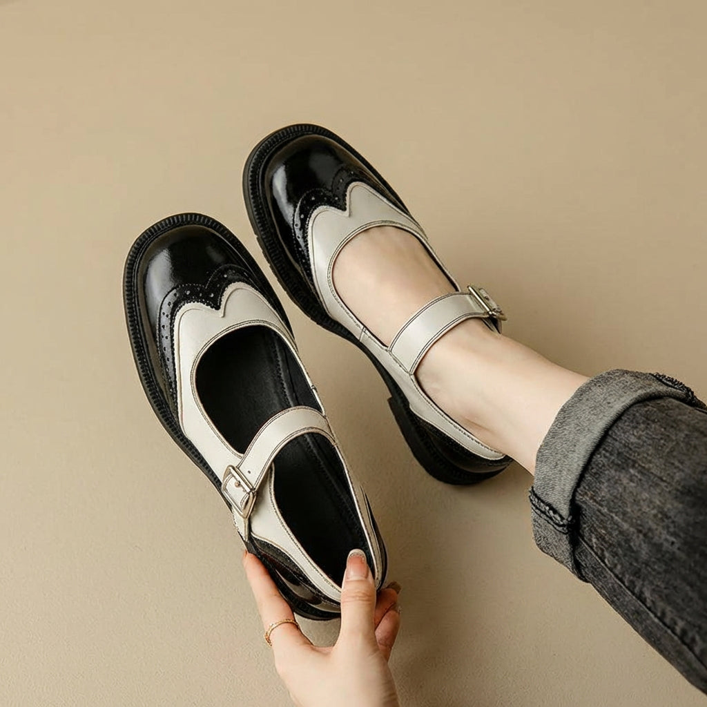 Laura | Mary Jane Schoenen