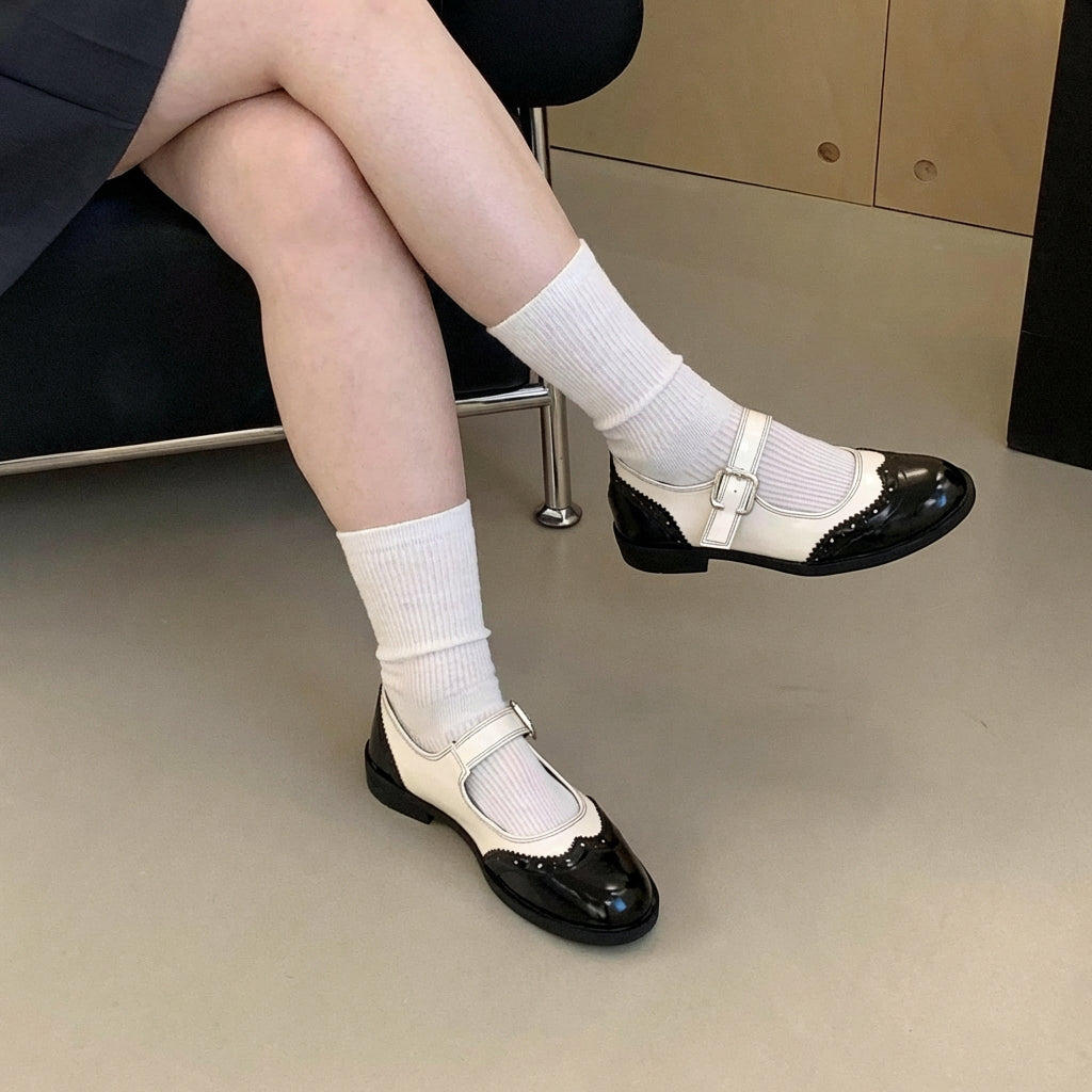 Laura | Mary Jane Schoenen