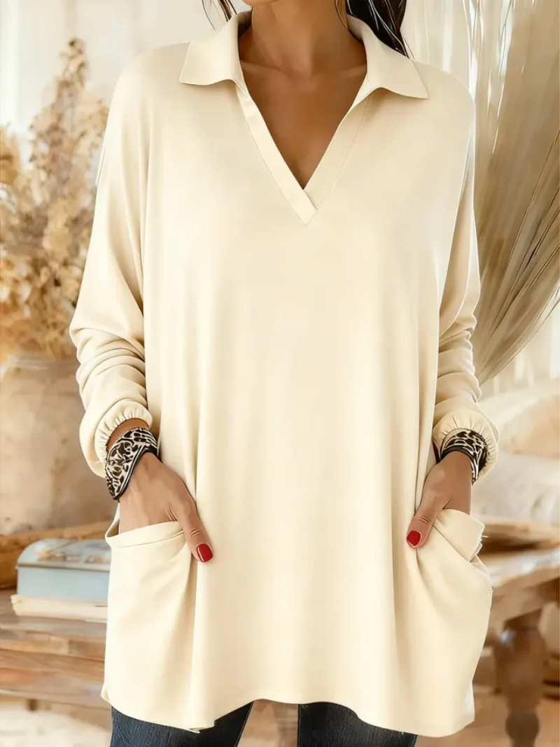 Luna – Elegant blouse met V-hals