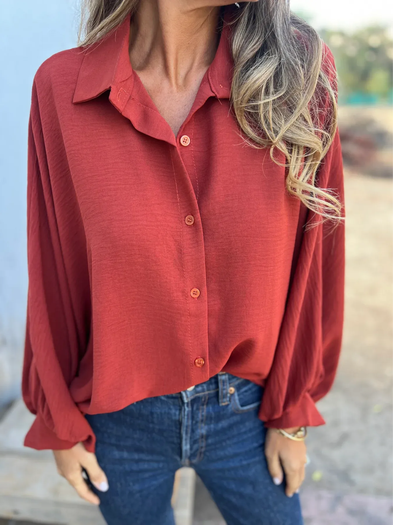 Sofie – Blouse met kraag en knoopsluiting