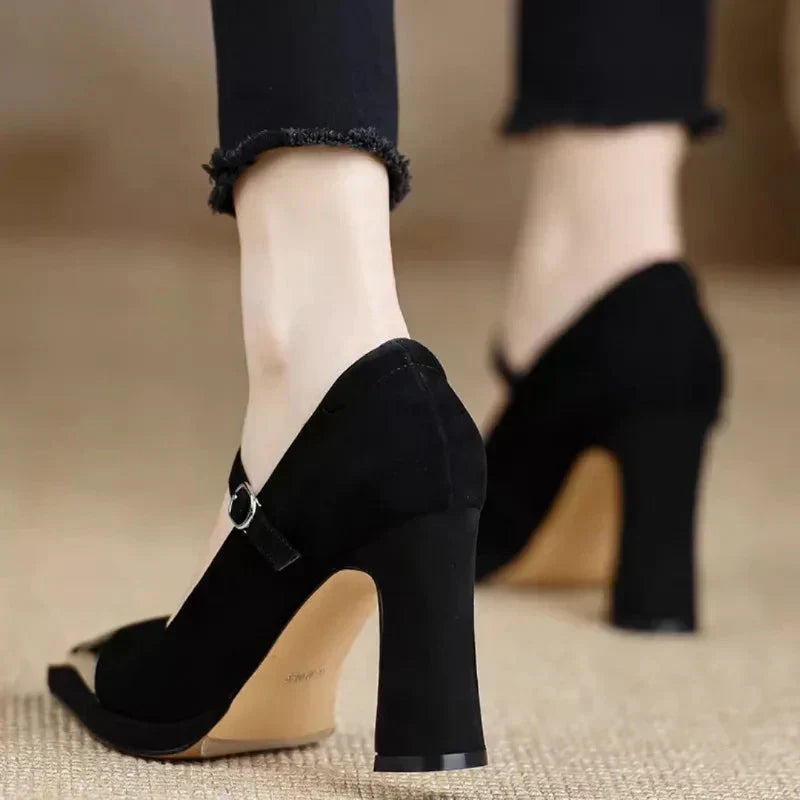 Mora Elegante Mary Janes