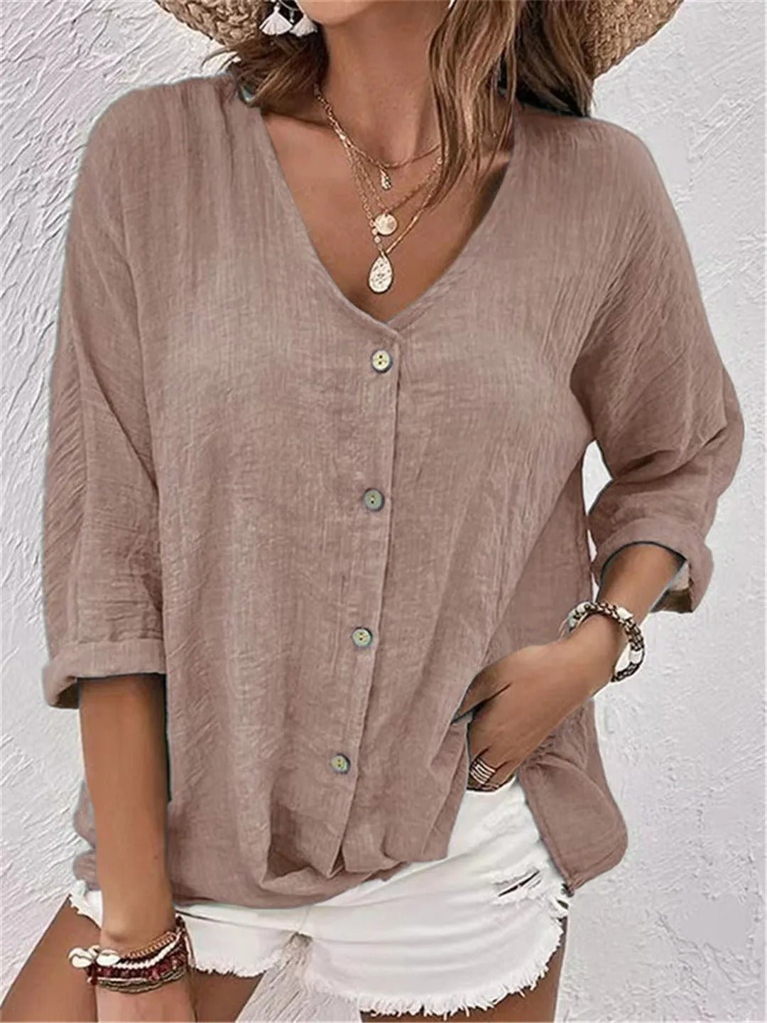 Liva – Blouse met V-hals en knopen