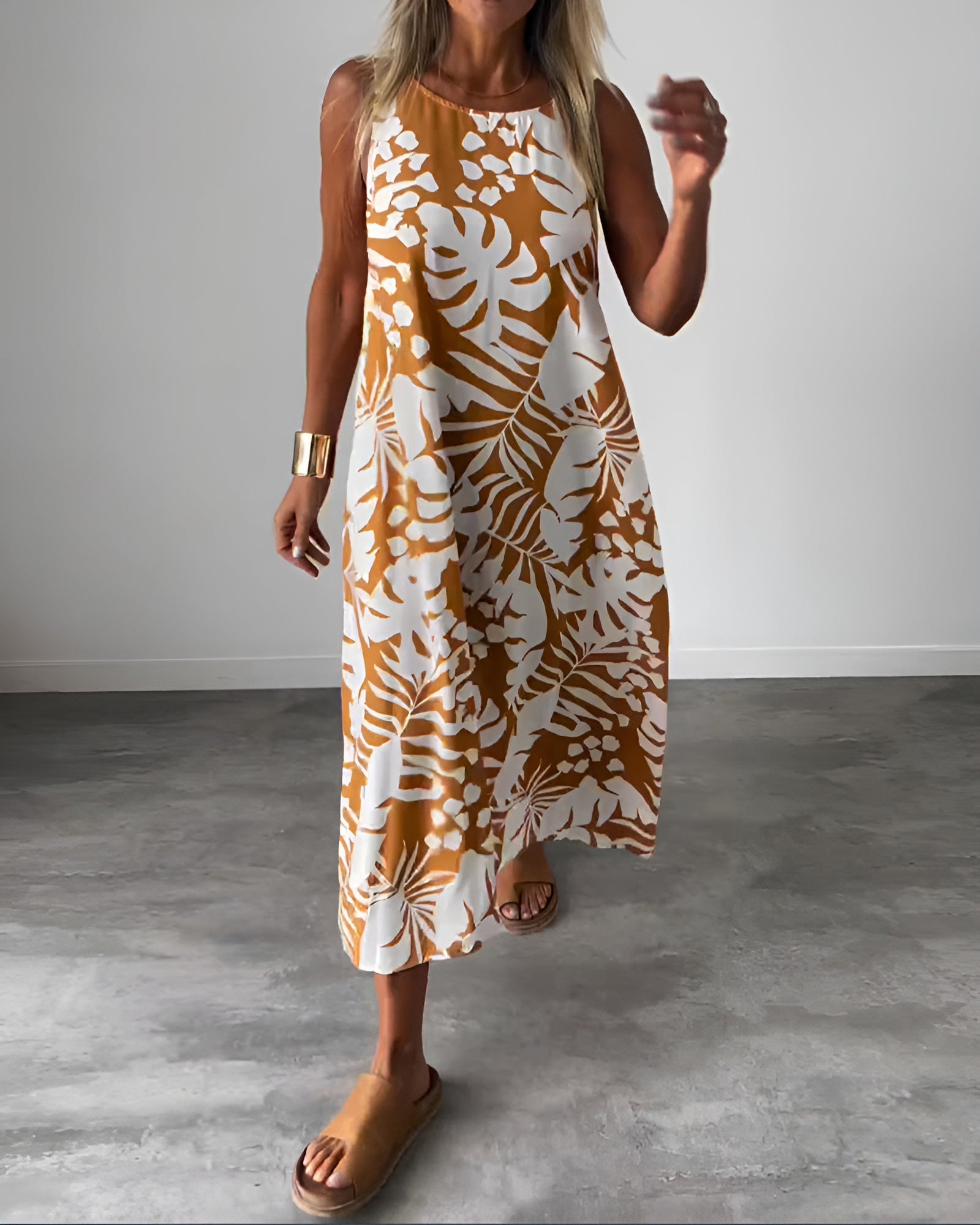 Liora – Zomerjurk met Tropische Print
