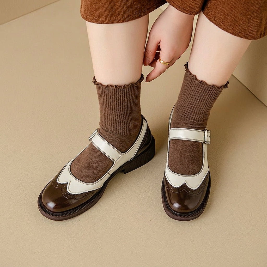 Laura | Mary Jane Schoenen