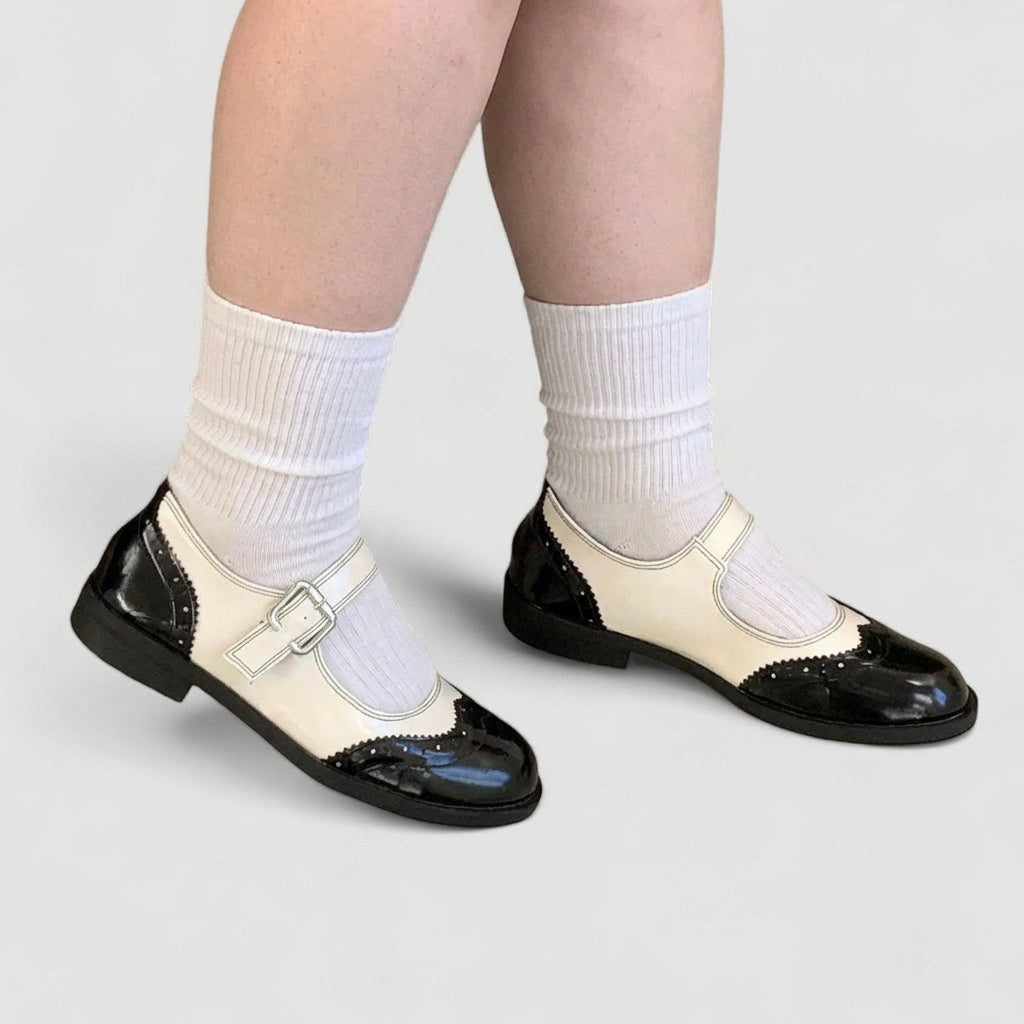 Laura | Mary Jane Schoenen