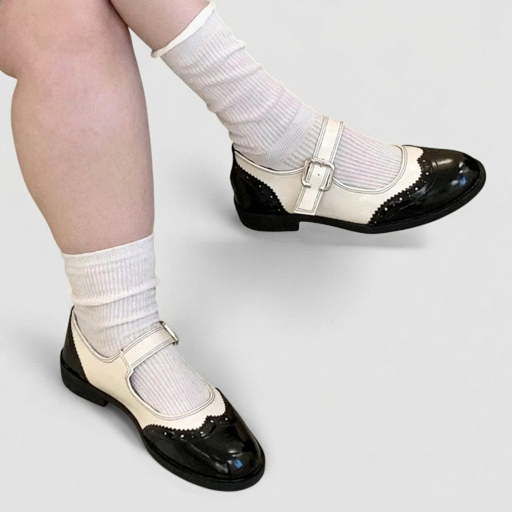 Laura | Mary Jane Schoenen